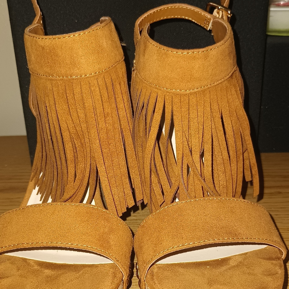 Shoes - Picture 2 of 2